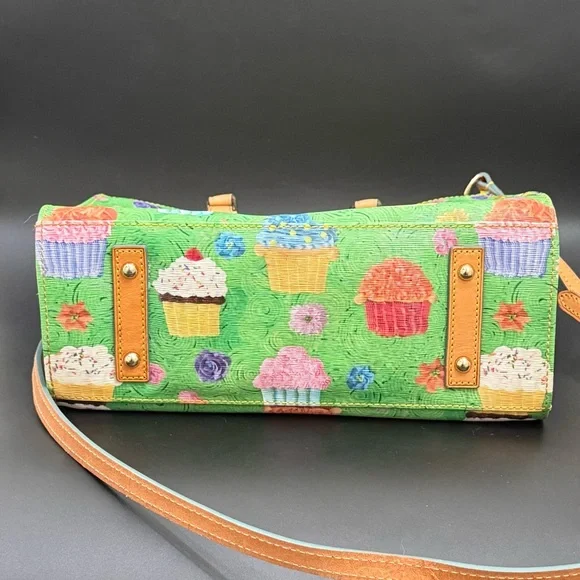 Rare DOONEY & BOURKE Kelly Green Cupcake Print Coated Canvas Limited Ed Satchel - Picture 4 of 15